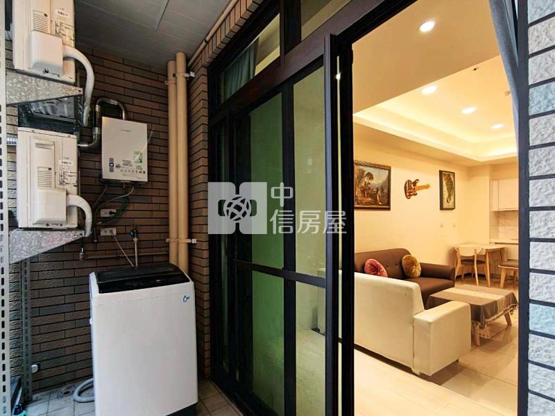 微笑世紀雲品兩房空間車位房屋室內格局與周邊環境