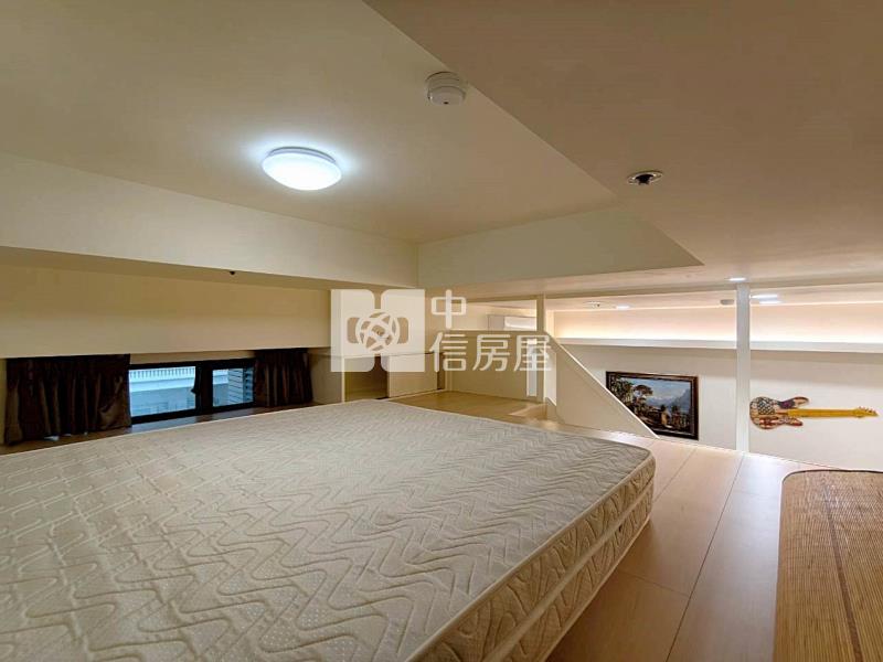 微笑世紀雲品兩房空間車位房屋室內格局與周邊環境