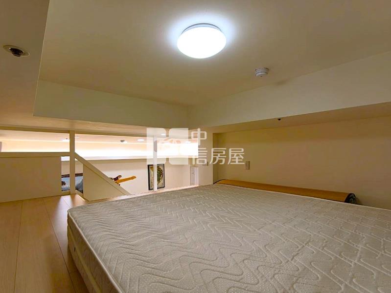 微笑世紀雲品兩房空間車位房屋室內格局與周邊環境