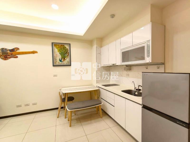 微笑世紀雲品兩房空間車位房屋室內格局與周邊環境