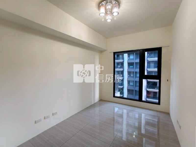 鉅虹曙光之旅高樓大三房平車房屋室內格局與周邊環境