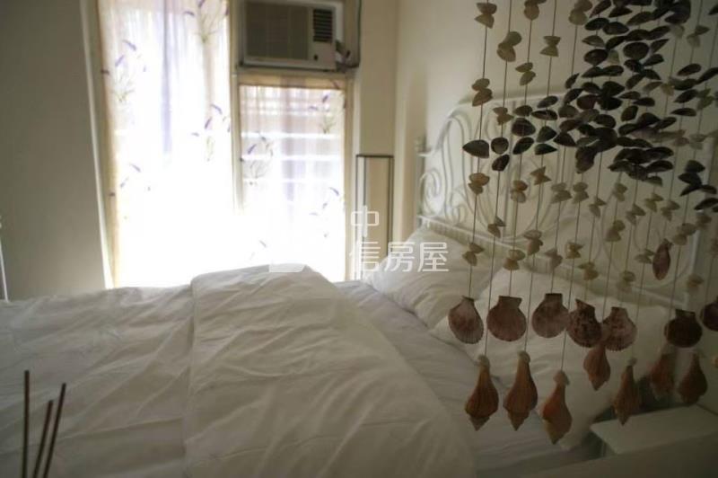 梅亭街地32坪角間店面房屋室內格局與周邊環境