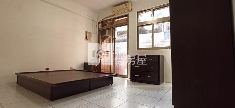 楊梅瑞坪B1車庫美透天房屋室內格局與周邊環境