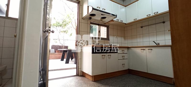 楊梅瑞坪B1車庫美透天房屋室內格局與周邊環境