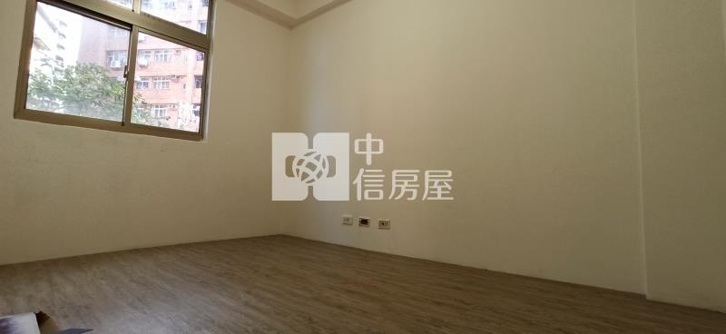 楊梅瑞坪B1車庫美透天房屋室內格局與周邊環境