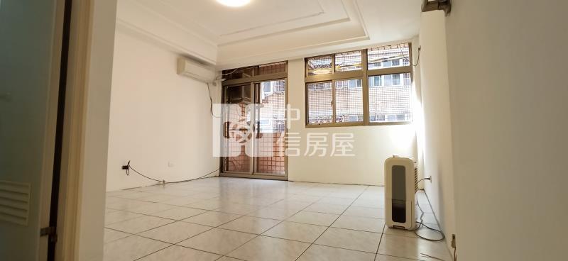 楊梅瑞坪B1車庫美透天房屋室內格局與周邊環境