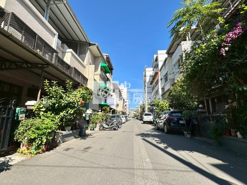 北屯松竹商圈8米活路美透天房屋室內格局與周邊環境