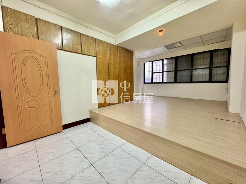 北屯松竹商圈8米活路美透天房屋室內格局與周邊環境