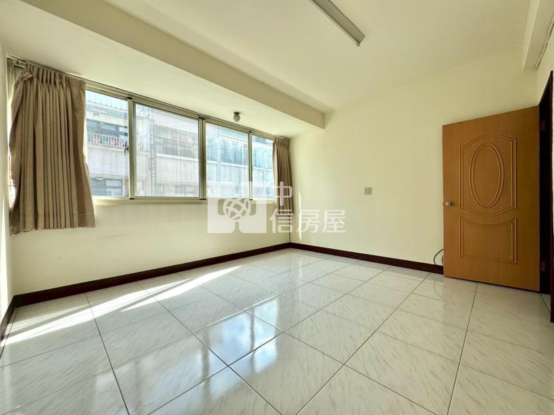 北屯松竹商圈8米活路美透天房屋室內格局與周邊環境