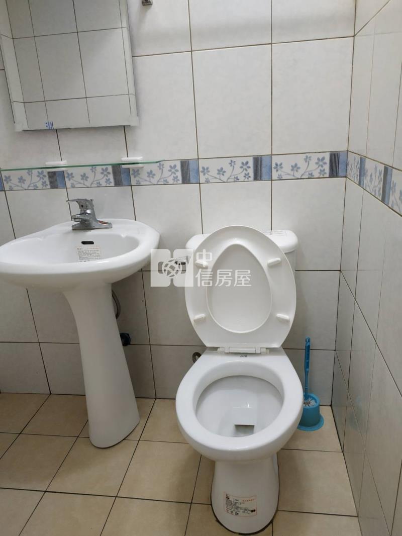 山仔頂高投報透天滿租五套房房屋室內格局與周邊環境