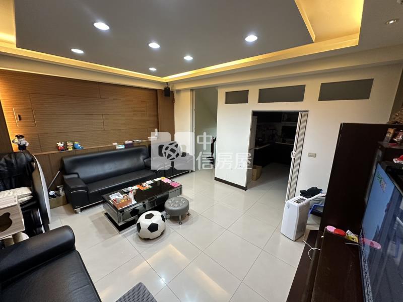 【安家】專任-龍岡忠貞四房車庫雙車美別墅房屋室內格局與周邊環境