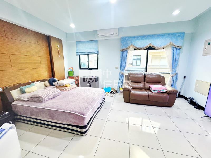 【安家】專任-龍岡忠貞四房車庫雙車美別墅房屋室內格局與周邊環境