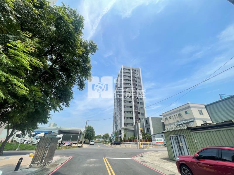 【新世紀】過嶺商圈8米路大面寬建地房屋室內格局與周邊環境