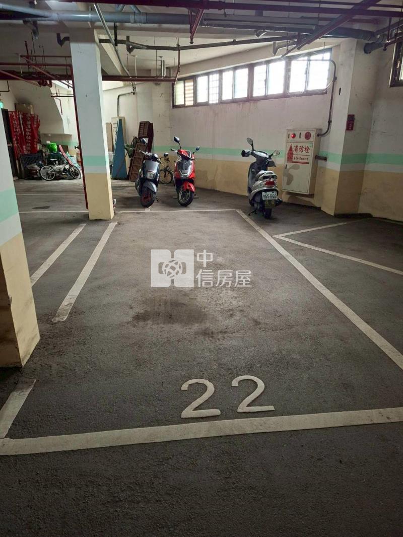 捷運A20附近三房車房屋室內格局與周邊環境