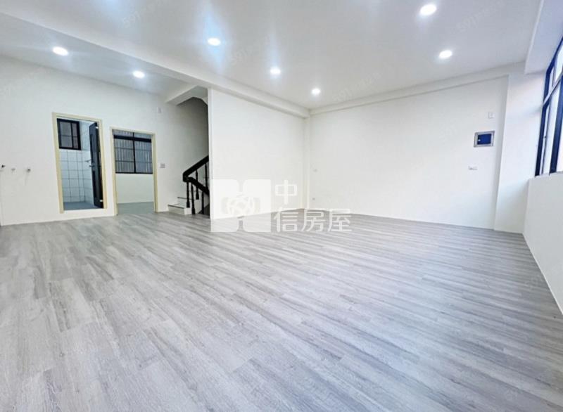 楊梅室內雙車位整新透天房屋室內格局與周邊環境