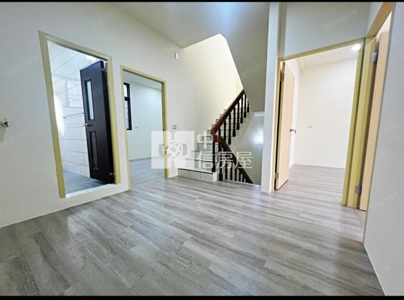 楊梅室內雙車位整新透天房屋室內格局與周邊環境