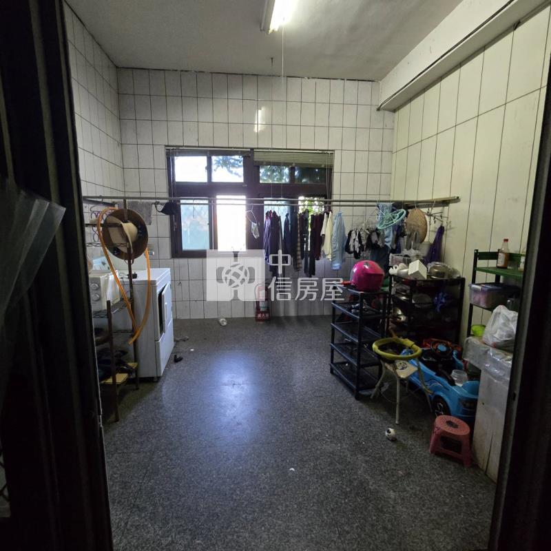 中大經典32套房房屋室內格局與周邊環境