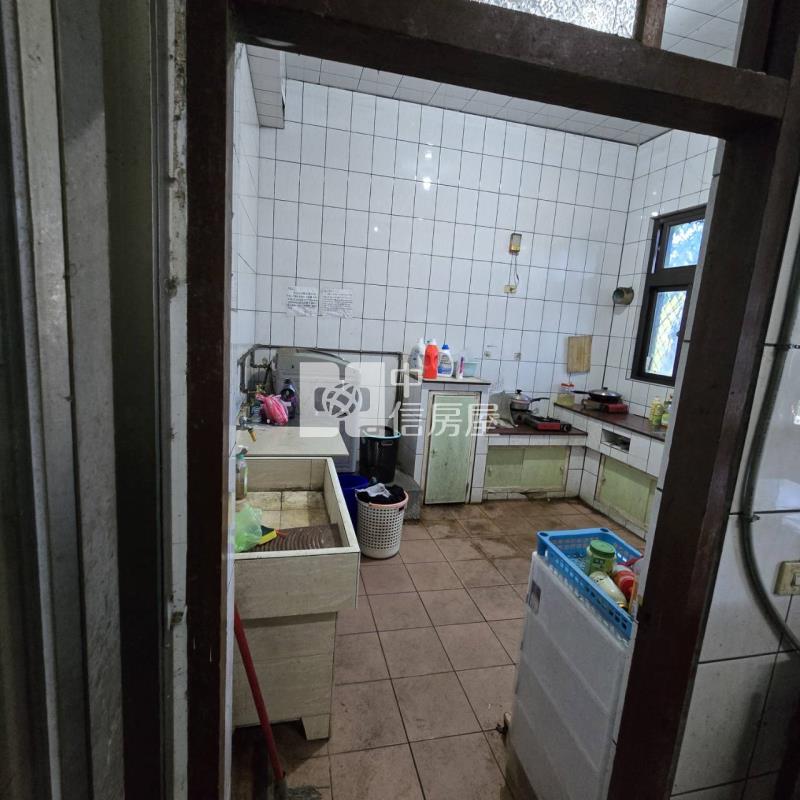 中大經典32套房房屋室內格局與周邊環境