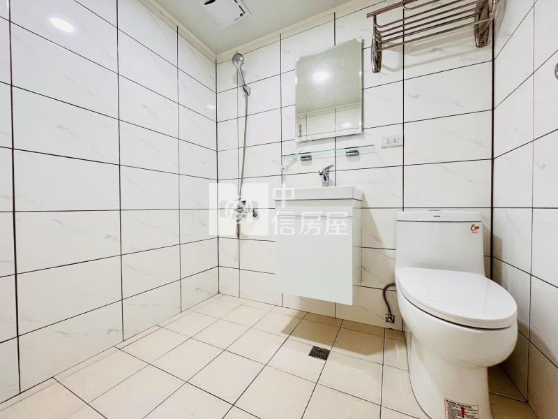 國光名廈三房休旅車房屋室內格局與周邊環境