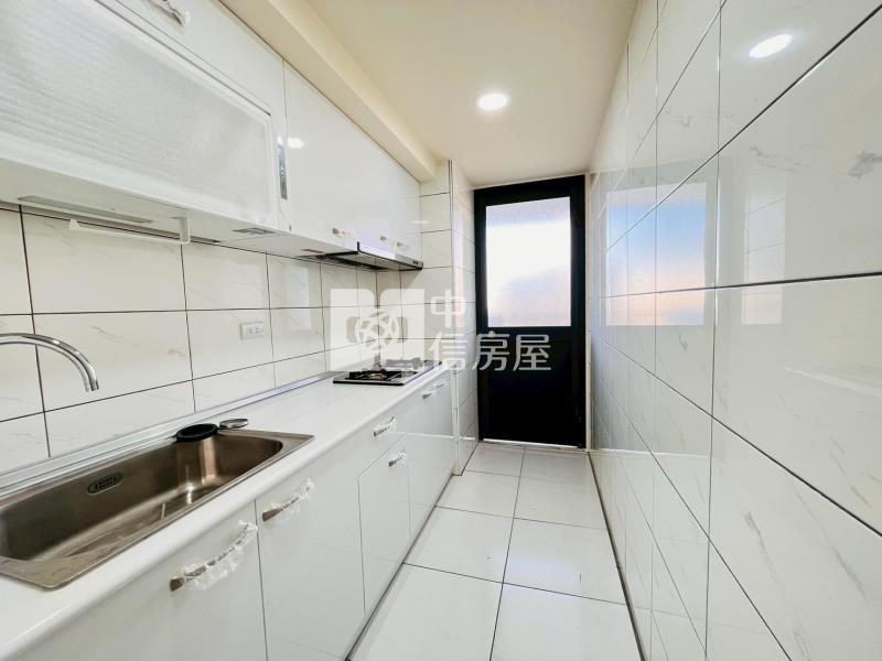 國光名廈三房休旅車房屋室內格局與周邊環境