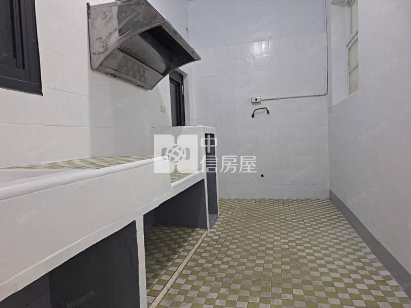 平鎮金陵路全新整理美透天房屋室內格局與周邊環境