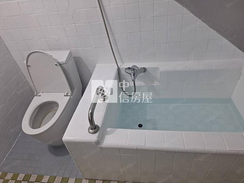 平鎮金陵路全新整理美透天房屋室內格局與周邊環境