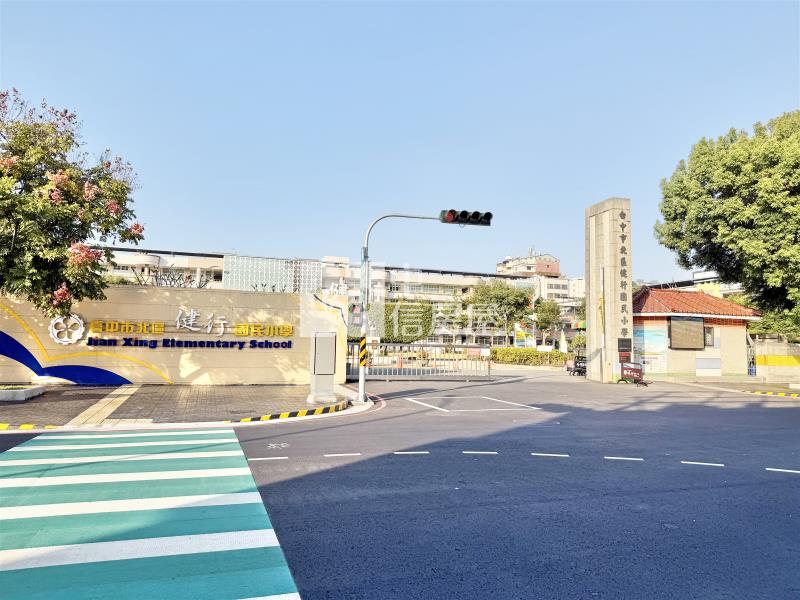 健行國小穩定收租透店房屋室內格局與周邊環境