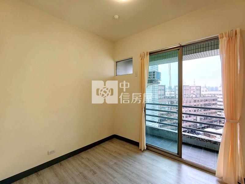 新高國小雙商圈三房平車房屋室內格局與周邊環境