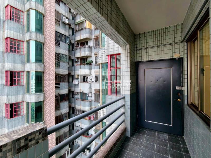 新高國小雙商圈三房平車房屋室內格局與周邊環境