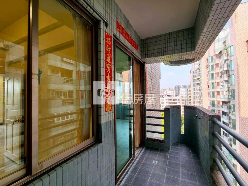 新高國小雙商圈三房平車房屋室內格局與周邊環境