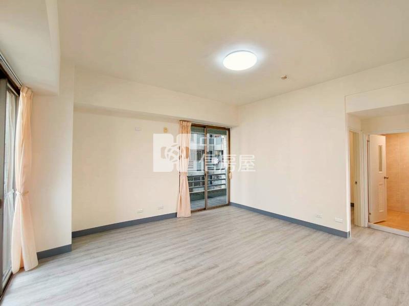 新高國小雙商圈三房平車房屋室內格局與周邊環境