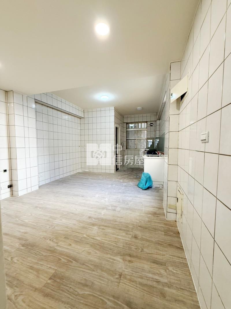 大里㊣25米中興路透店B房屋室內格局與周邊環境