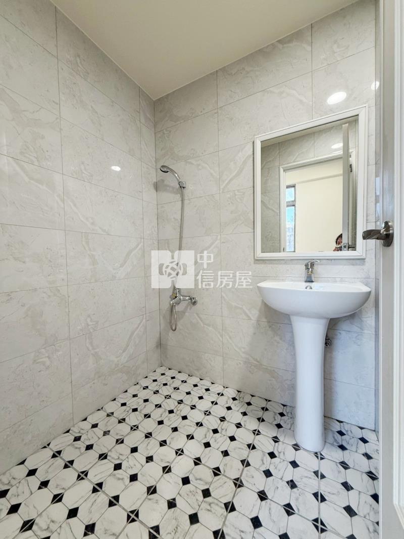 大里㊣25米中興路透店B房屋室內格局與周邊環境