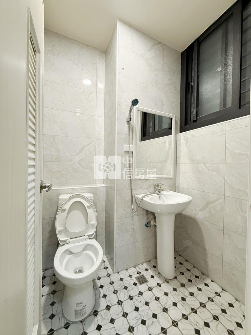 大里㊣25米中興路透店B房屋室內格局與周邊環境