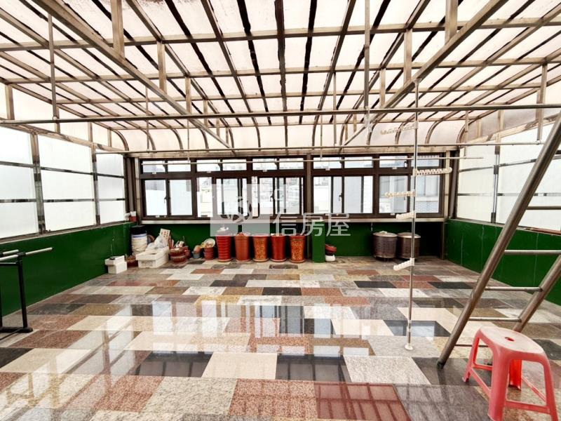 【新世紀】啟英高中大面寬電梯透天房屋室內格局與周邊環境