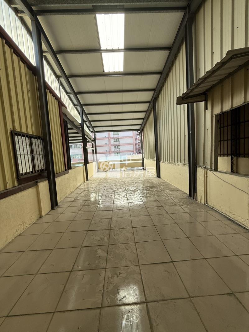 大里㊣25米中興路透店C房屋室內格局與周邊環境