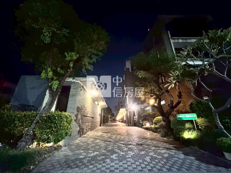 斗六正佳i-park雙車美墅房屋室內格局與周邊環境