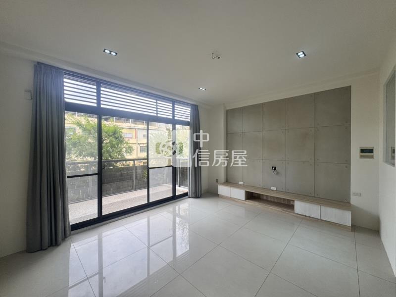 斗六正佳i-park雙車美墅房屋室內格局與周邊環境