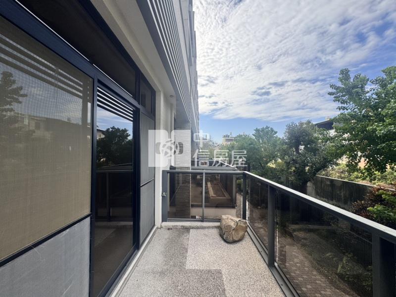 斗六正佳i-park雙車美墅房屋室內格局與周邊環境