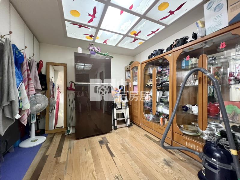 倚翠園6米面寬透天房屋室內格局與周邊環境