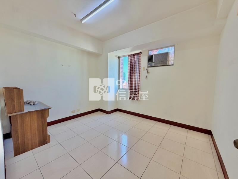 文藻商圈樓中樓景觀宅五房房屋室內格局與周邊環境