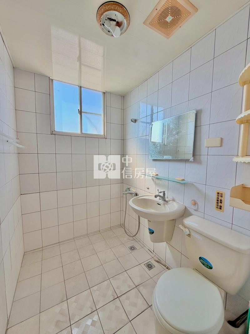 文藻商圈樓中樓景觀宅五房房屋室內格局與周邊環境