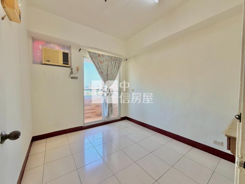 文藻商圈樓中樓景觀宅五房房屋室內格局與周邊環境