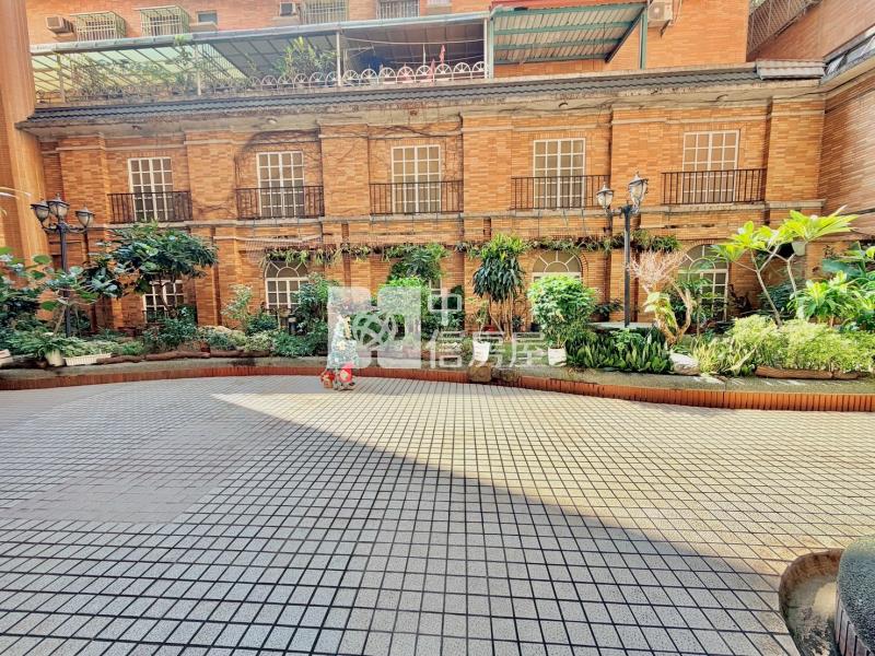 文藻商圈樓中樓景觀宅五房房屋室內格局與周邊環境