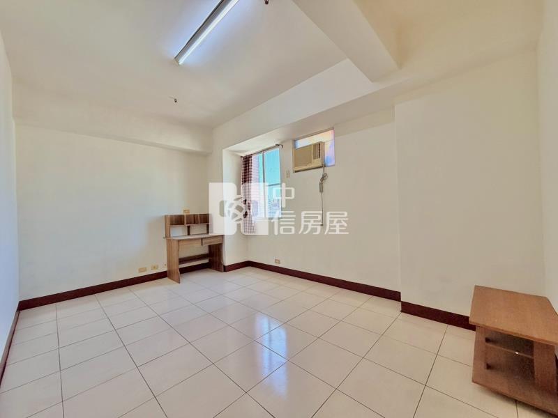 文藻商圈樓中樓景觀宅五房房屋室內格局與周邊環境