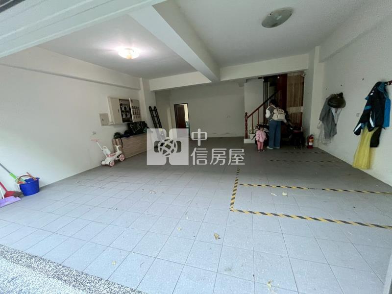 新竹香山.元培科大高投報透天9套房房屋室內格局與周邊環境