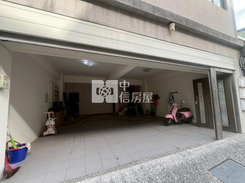 新竹香山.元培科大高投報透天9套房房屋室內格局與周邊環境