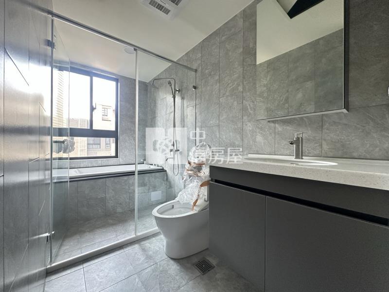 專任⭐️青埔A17站⭐️原3房(現2房)+高樓景觀+車位房屋室內格局與周邊環境