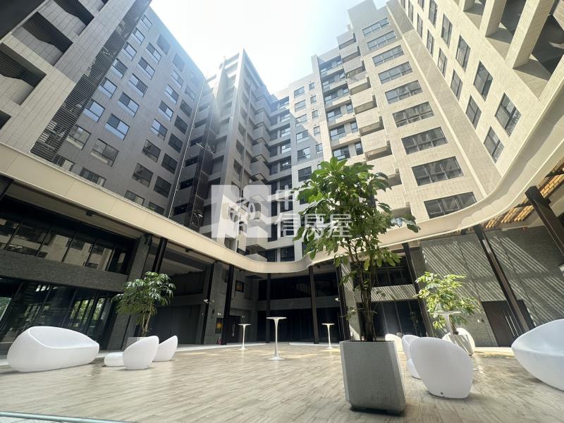 專任⭐️青埔A17站⭐️原3房(現2房)+高樓景觀+車位房屋室內格局與周邊環境