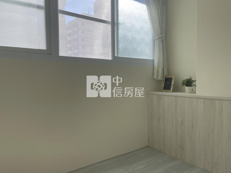 光華家樂福~中正高工2+1房+平車房屋室內格局與周邊環境